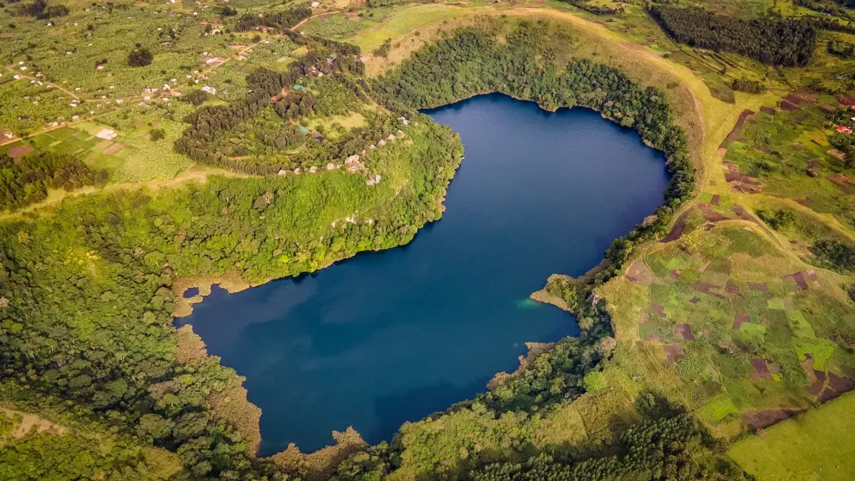 imgi_46_Kyaninga-Lodge-by-@robertmichaelpoole-215